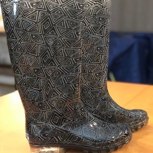 Size 6 Toms Rainboots